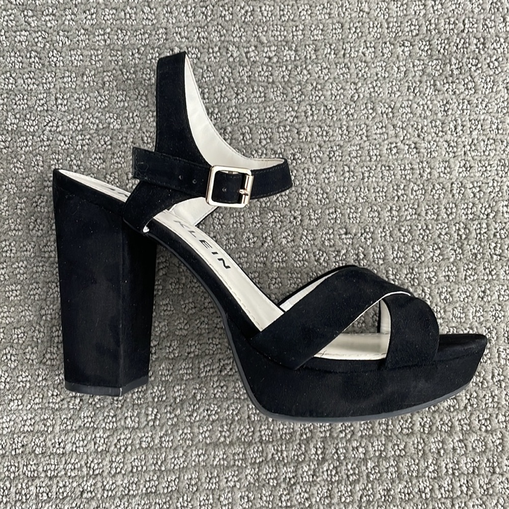 Anne Klein Heels - Picture 6 of 9